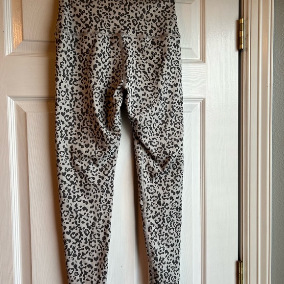 Evolution and Creation Animal Print Leggings Women's Size S Leopard - Picture 6 of 8